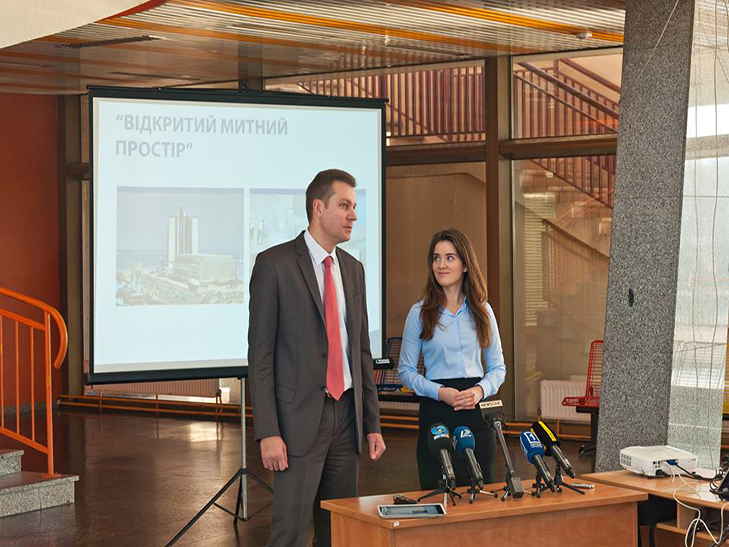 В Одесі презентували майбутній відкритий митний термінал в порту - фото 4