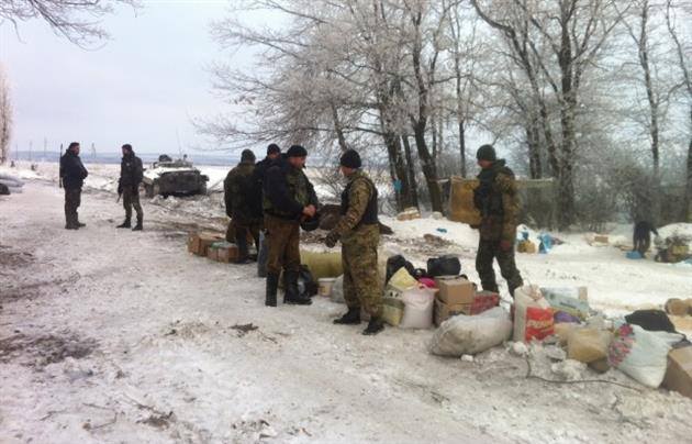 Бунт волонтерів: чому вони більше не хочуть допомагати всім бійцям - фото 2