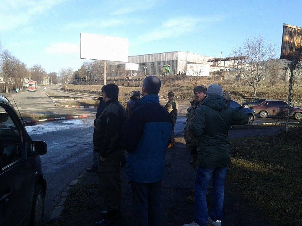 На Вінниччині розпочали блокаду російських вантажівок - фото 2