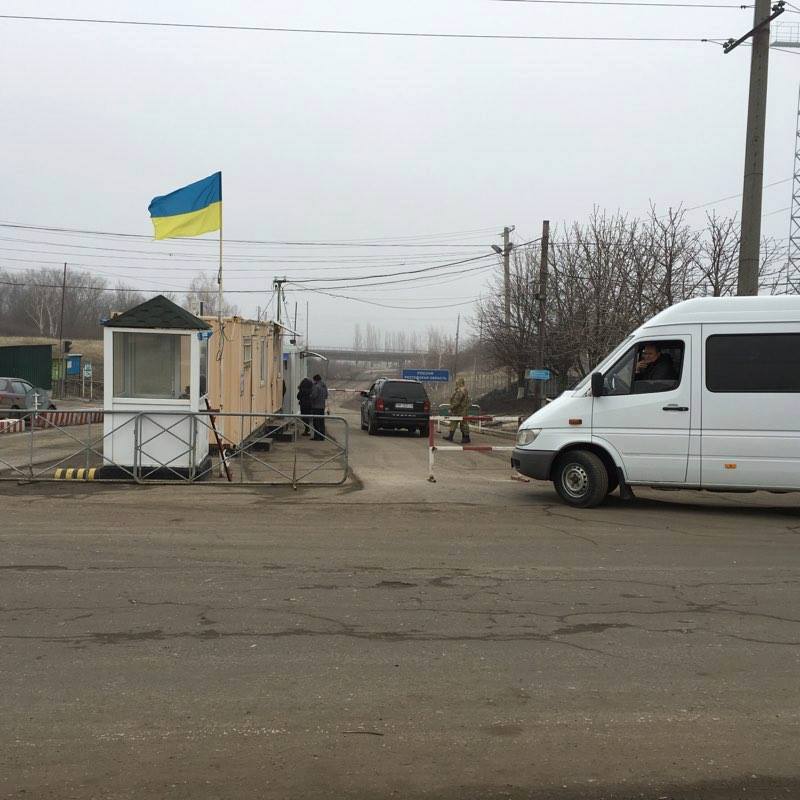 На Луганщині побоюються захоплення пункту пропуску у Міловому (ФОТО) - фото 1