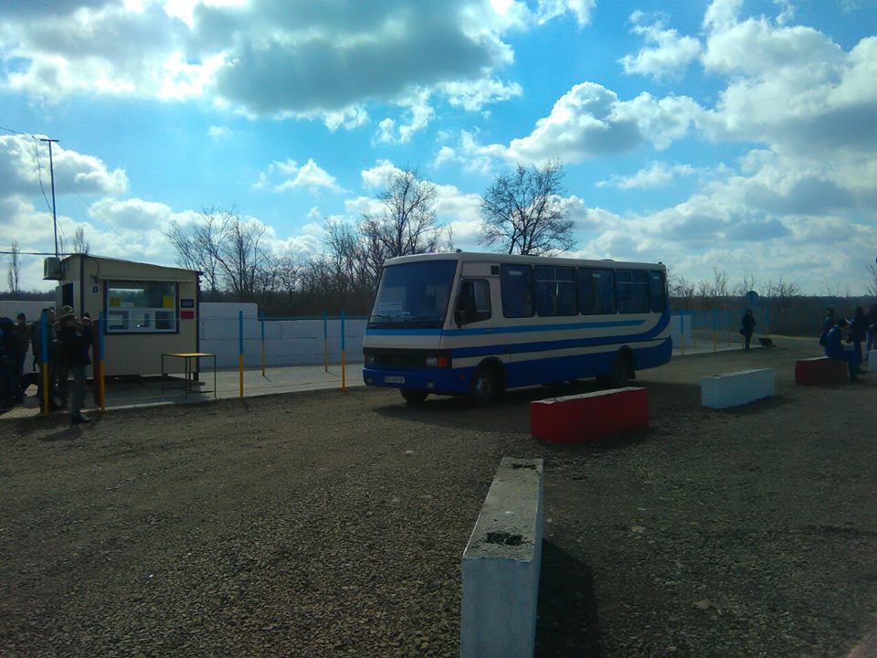На Луганщині відкрили новий пункт пропуску на окуповану "ЛНР" територію (ФОТО) - фото 4