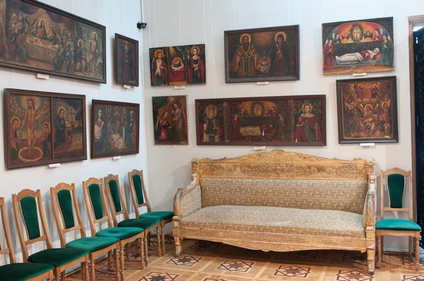 Вінницьких художник "переплюнув" Ющенка в колекціонуванні ікон - фото 1