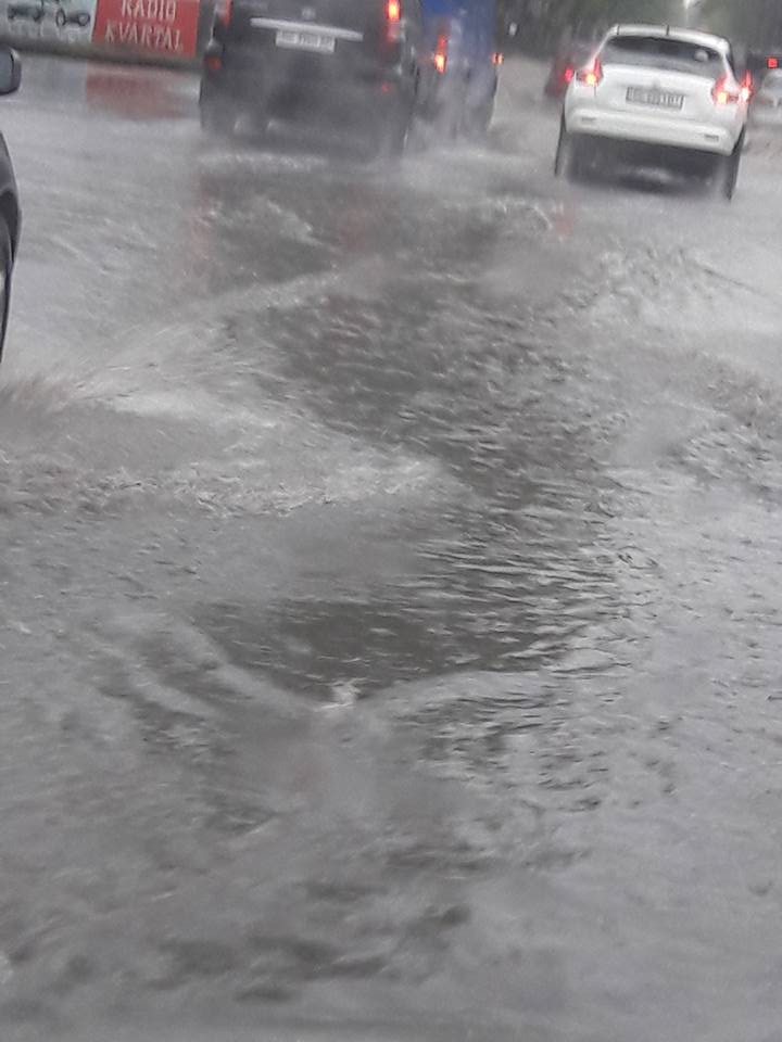 Центр Миколаєва знову затопило через дощ