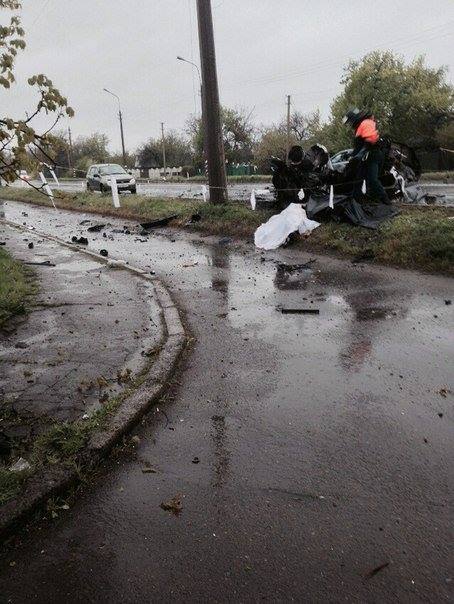 Очевидці показали наслідки обстрілу Оленівки: загинули 4 мирних громадян (ФОТО) - фото 3