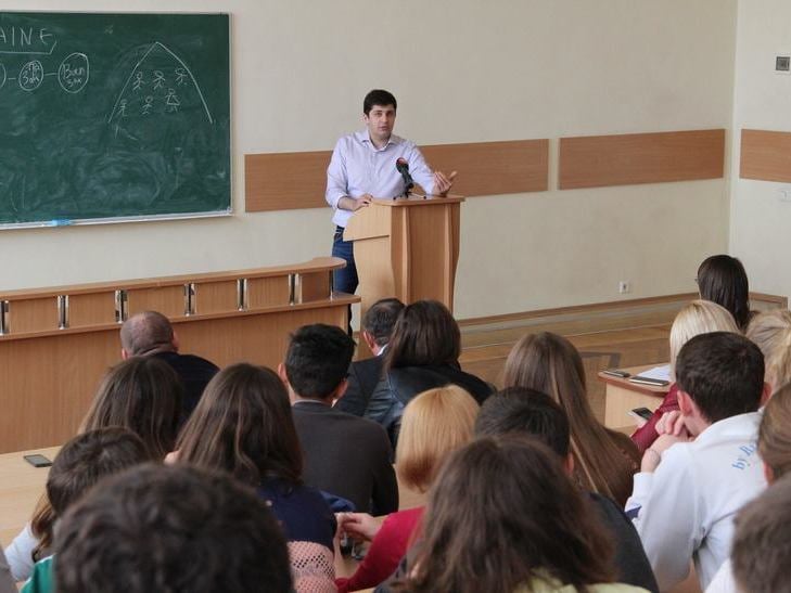 Сакварелідзе розповів вінницьким студентам про потоки, офшори та "реваншистів" - фото 1