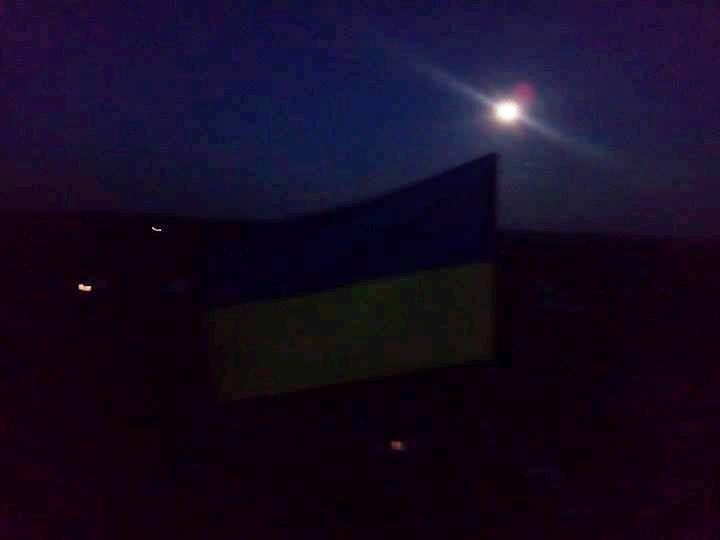 Бійці 56 бригади встановили у Павлополі Донецької області український прапор (ФОТО) - фото 1
