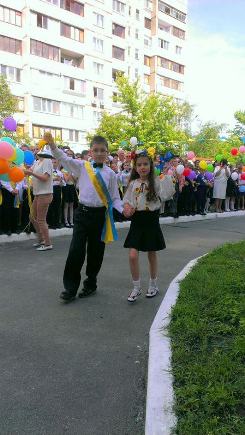 У київських школах пролунав останній дзвоник  - фото 3
