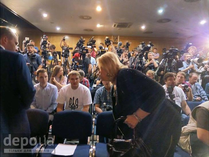Прес-конференція Надії Савченко (ФОТОРЕПОРТАЖ) - фото 1