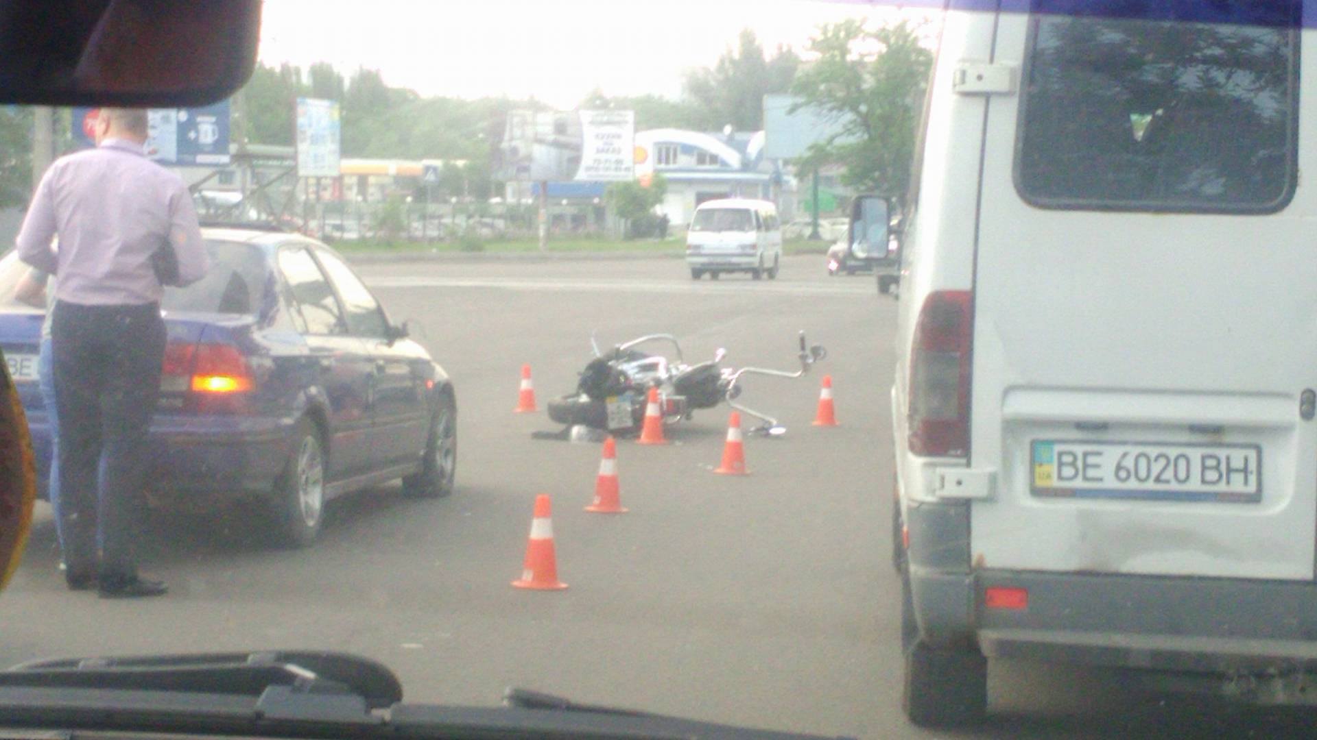 У Миколаєві дорожні "перегони" вилилися в ДТП
