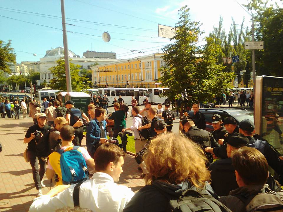 У Києві поліція вже затримала першого провокатора на місці збору марша рівності (ФОТО) - фото 1