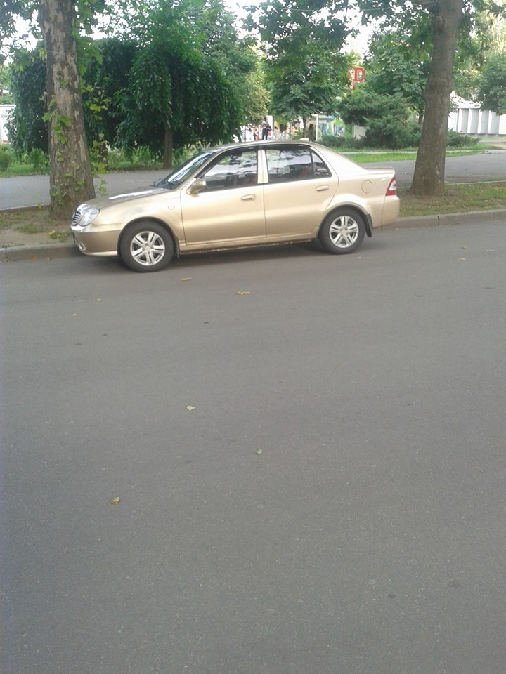 У Миколаєві водій, що колесив пішохідною вулицею, заробив штраф