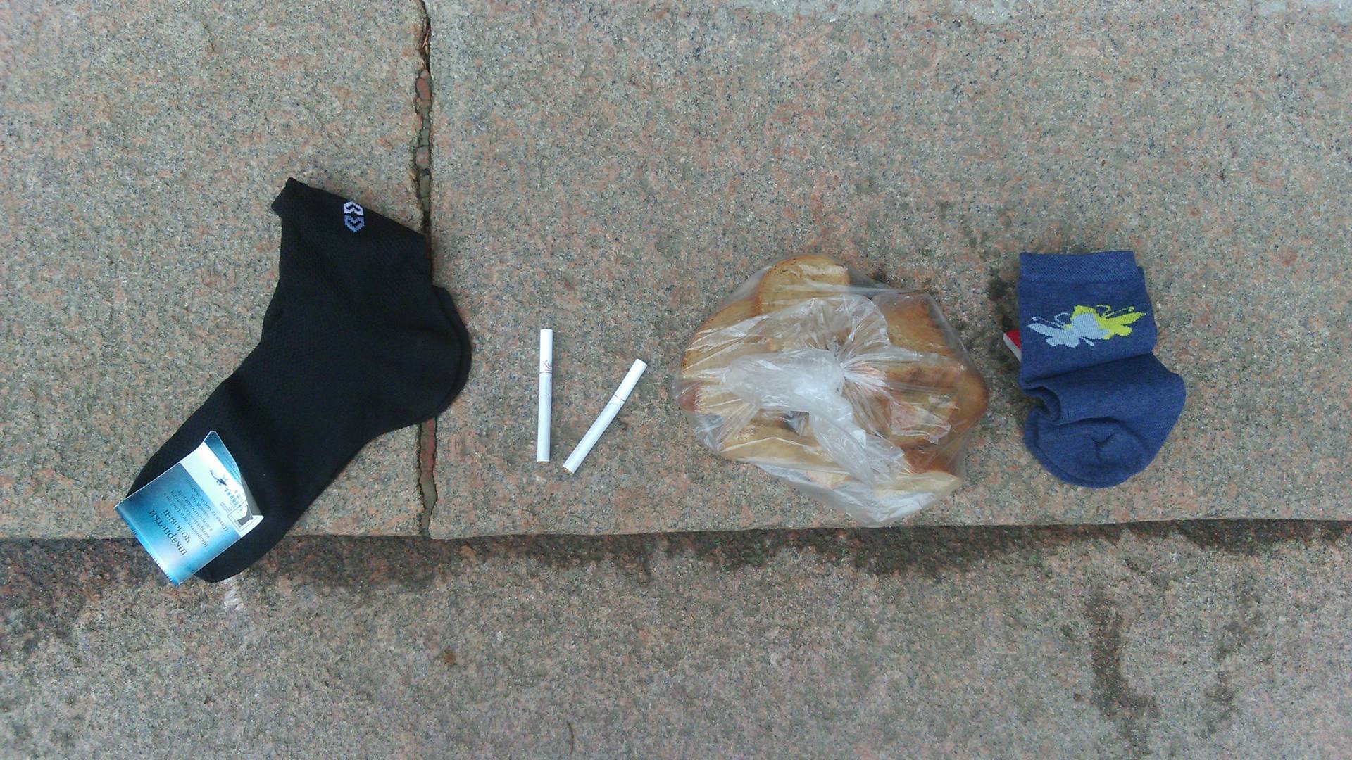Сухарі, шкарпетки та цигарки: екс-голову Миколаївської ОДА збирають до в'язниці - фото 3
