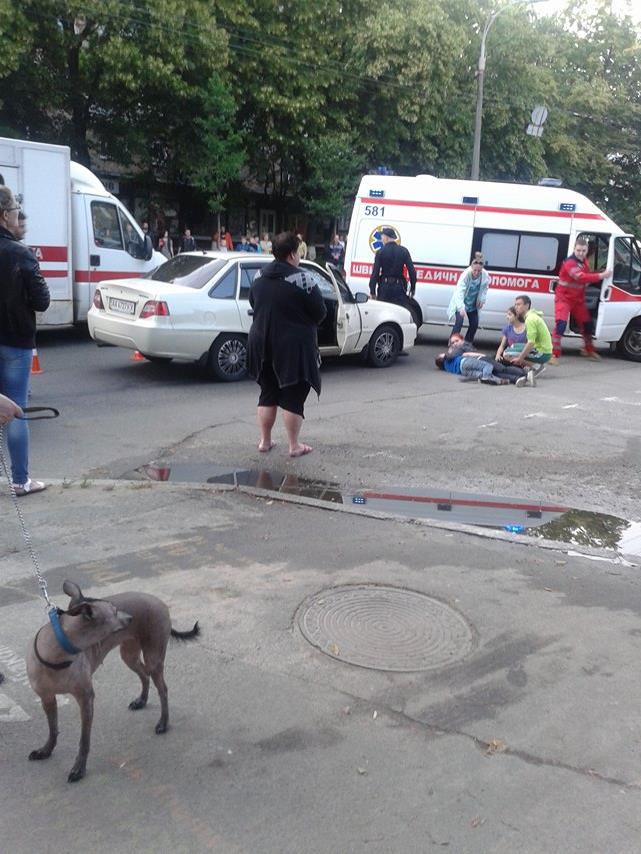 У Києві легковий автомобіль збив дитину  - фото 2