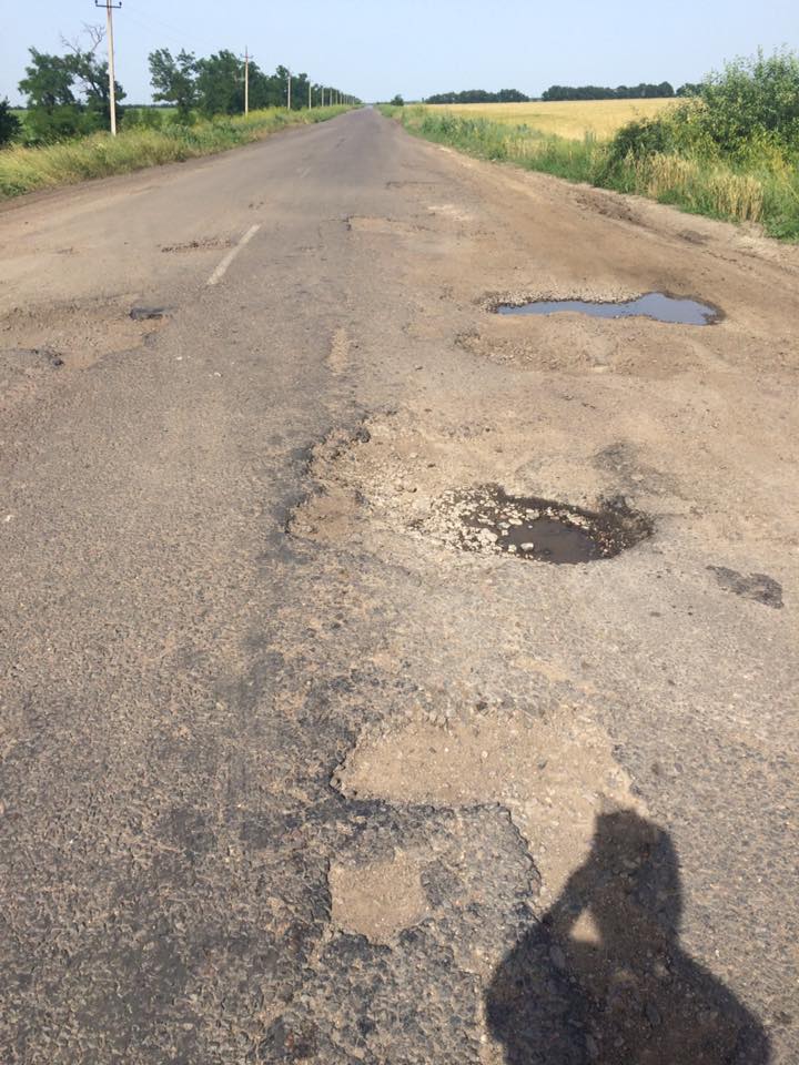 Розбита дорога та багно: реалії траси до миколаївського курорту - фото 2