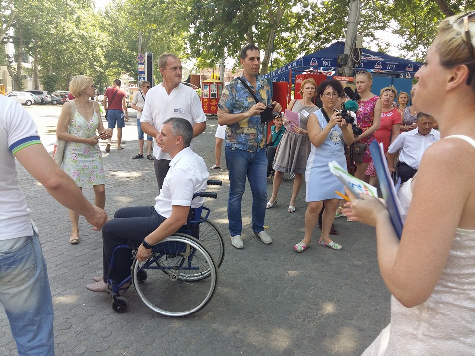 Мера Миколаєва посадили в інвалідний візок - фото 1