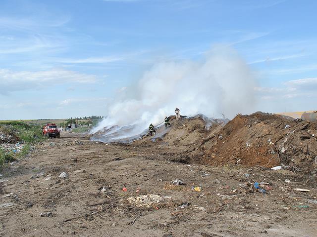 Пожежа на сміттєзвалищі у Миколаєві ледь не перекинутися на біогазову установку