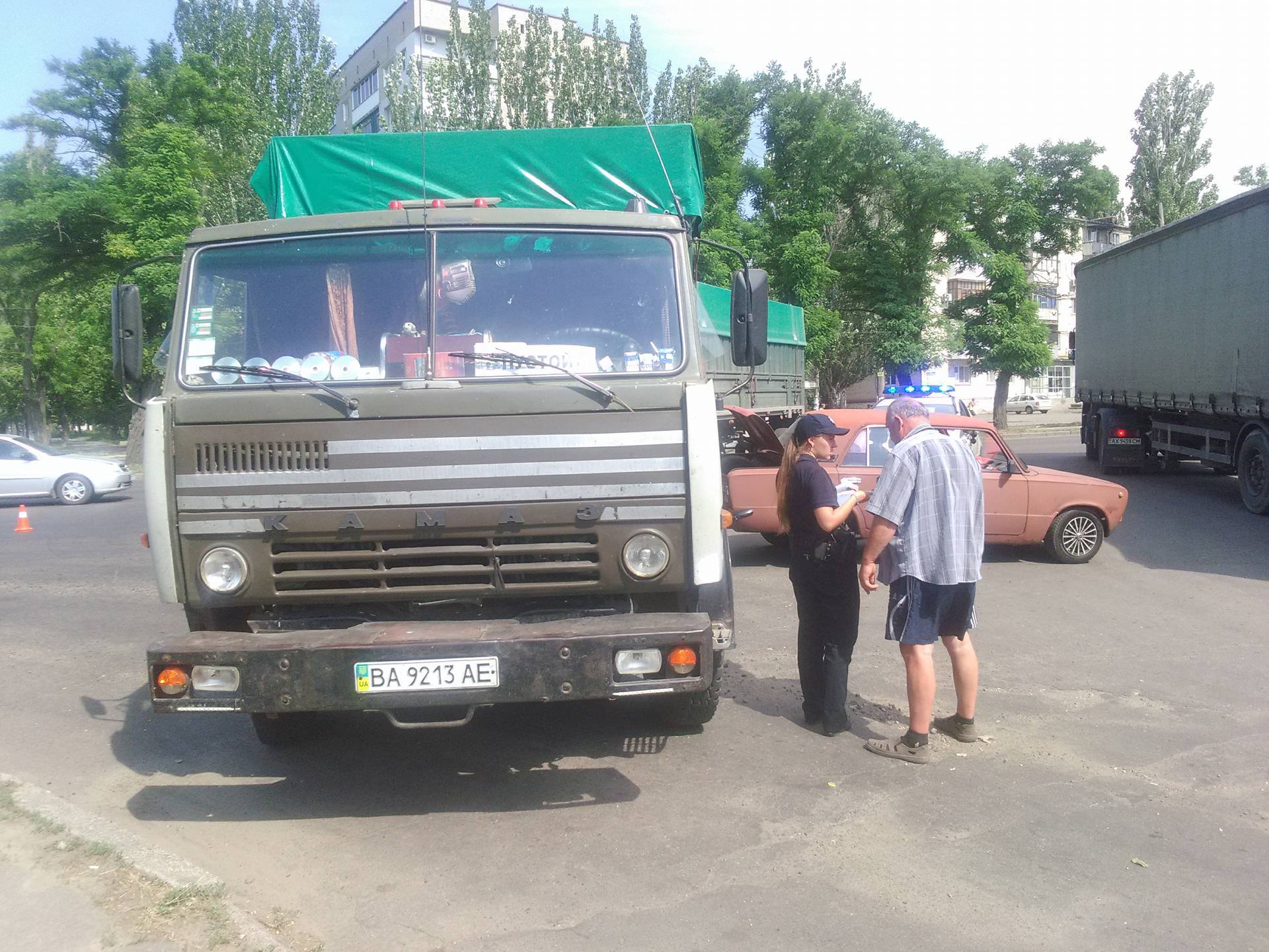 У Миколаєві через ДТП із "КамАЗом" розтягнувся затор