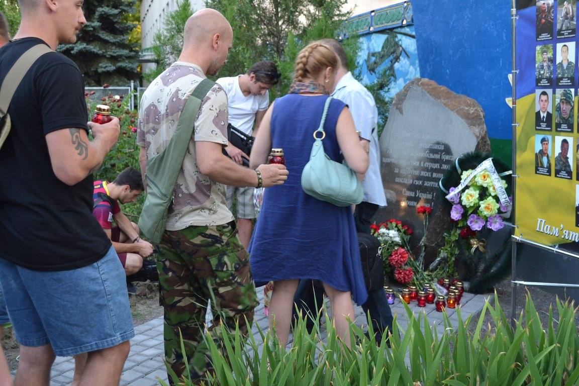 У Миколаєві вшанували пам'ять загиблих під Зеленопіллям  - фото 6