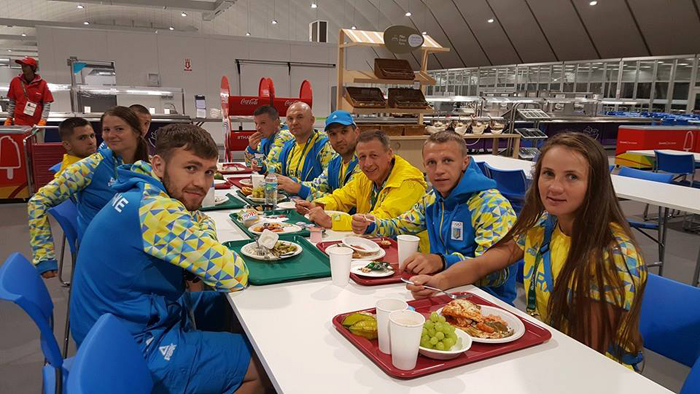 Як українські олімпійці живуть у Ріо - фото 7