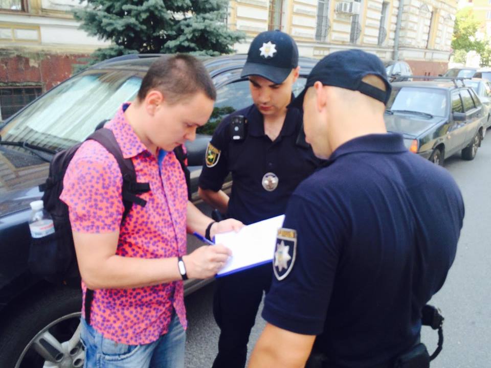 Харківські журналісти звинувачують правоохоронців у перешкоджанні професійній діяльності - фото 1