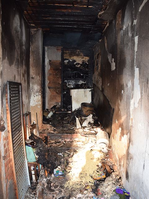 У Миколаєві в пожежі у старому будинку загинув 14-річний хлопець