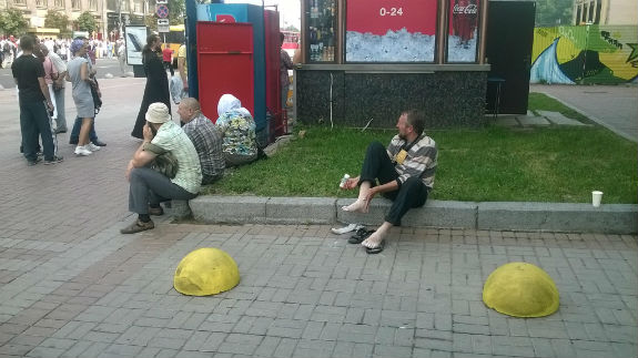 Як "гундяєвц" тусуються у центрі Києва  - фото 3