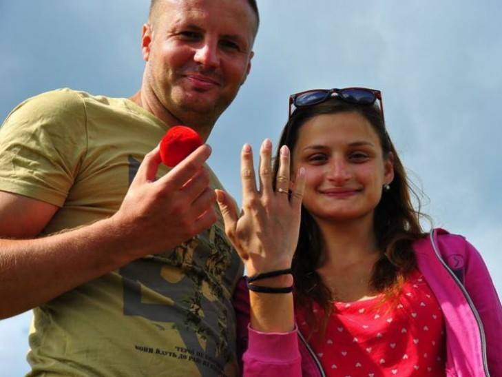 Як зворушливо Боєць АТО освідчився коханій на вершині українських Карпат - фото 1