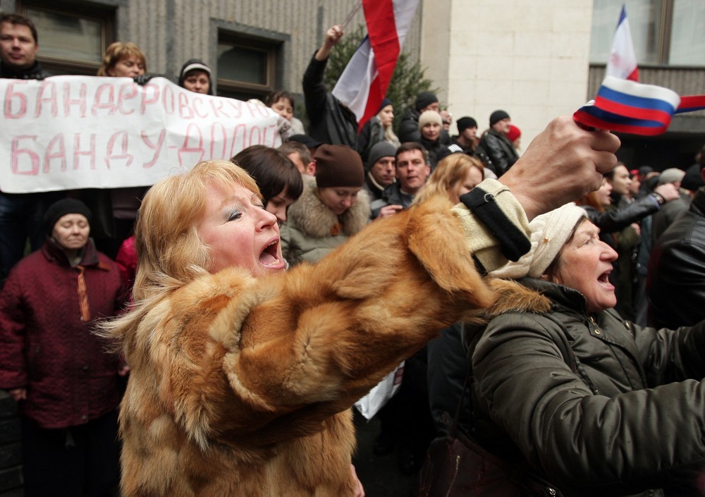 Хроніки окупації Криму: мітинг 26 лютого - фото 6