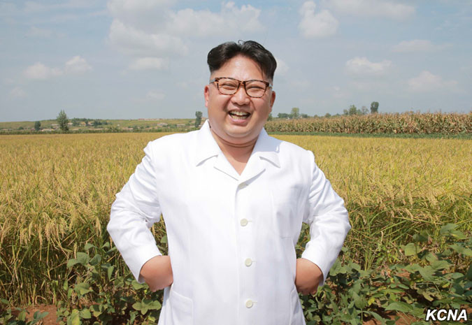 Як Кім Чен Ин радів врожаю кукурудзи - фото 1