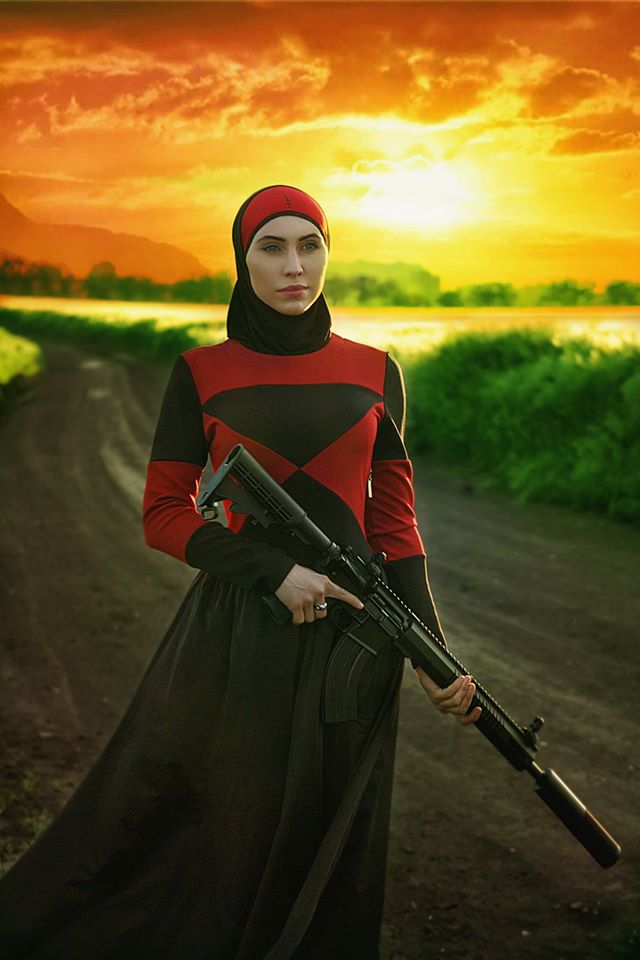 Романтичний захід сонця та зброя: Чеченська снайперка АТО постала у новому образі - фото 1