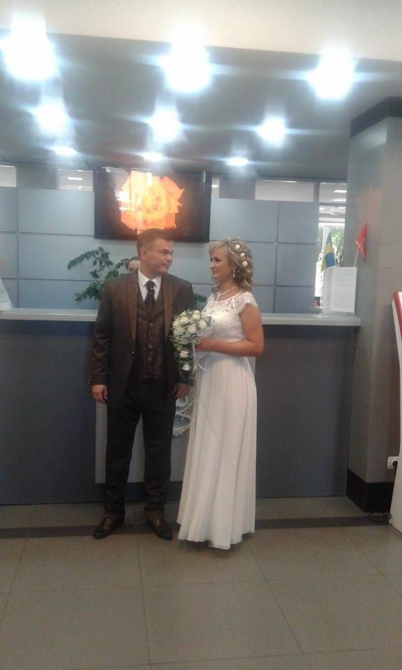 У Вінниці урочисто зіграли весілля  у "Прозорому офісі"  - фото 4