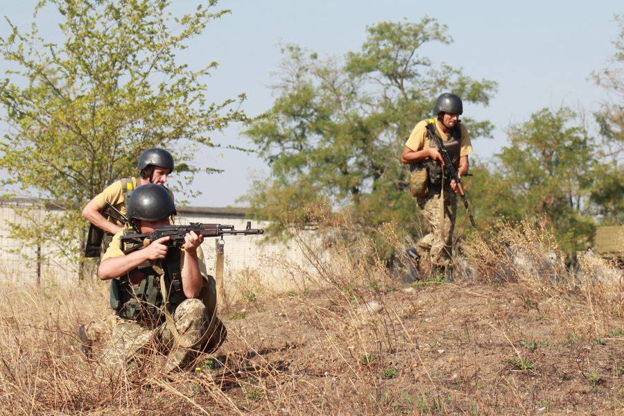 На Миколаївщині резервісти розпочали інтенсивні бойові навчання з бійцями 79-ки - фото 3