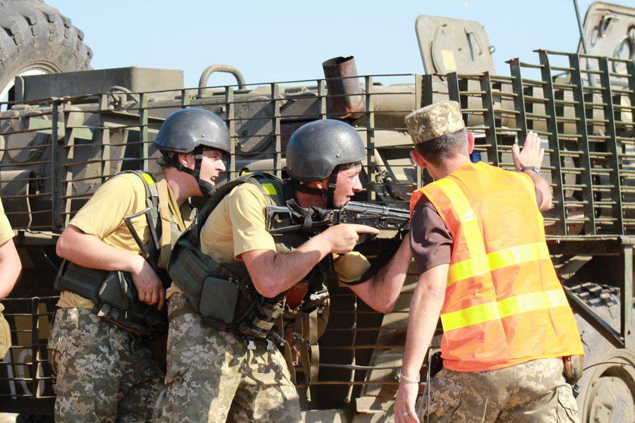 На Миколаївщині резервісти розпочали інтенсивні бойові навчання з бійцями 79-ки - фото 2