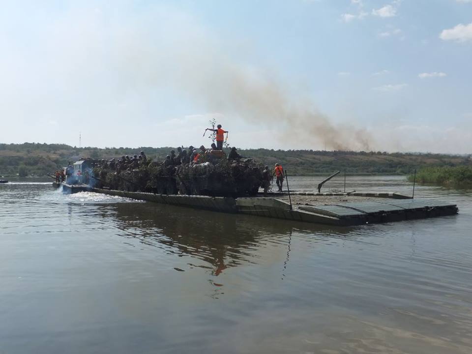 Миколаївська 79-ка провела навчання з бойовою стрільбою