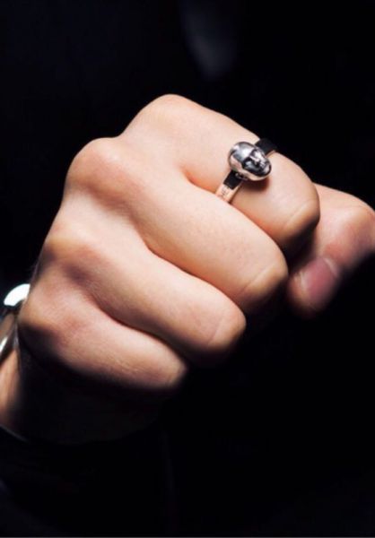 В анексованому Криму Кіркорову подарували перстень з Путіним - фото 1