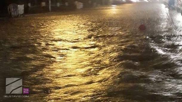 У Тбілісі потужна повінь: затоплені дороги та будинки (ФОТО, ВІДЕО) - фото 5