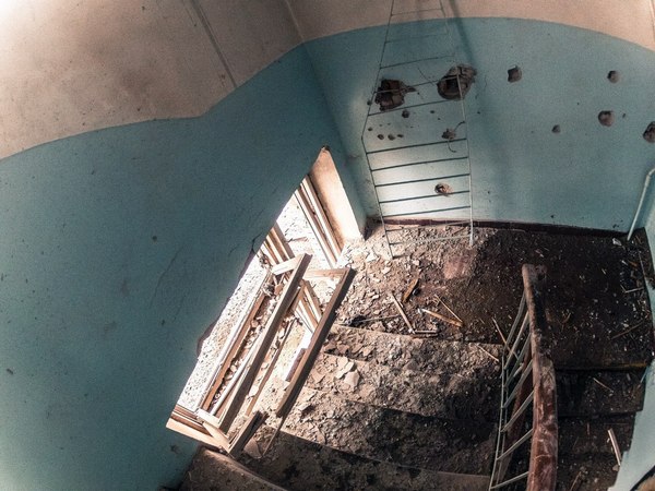 Опубліковані фото зруйнованої лікарні в Донецьку (ФОТОРЕПОРТАЖ) - фото 6