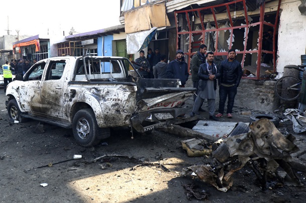 У столиці Афганістану прогримів вибух: постраждали понад 30 людей - фото 4