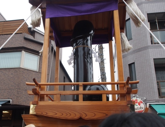 У Японії провели фестиваль залізних пенісів (ФОТО, ВІДЕО 18+)  - фото 5