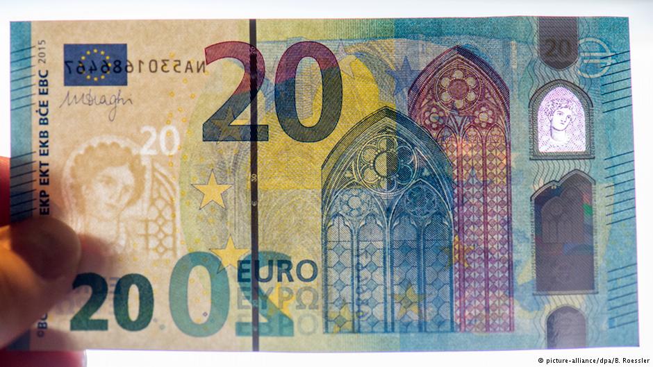 ЄЦБ готує до обігу нову "готичну" купюру 20 євро - фото 1