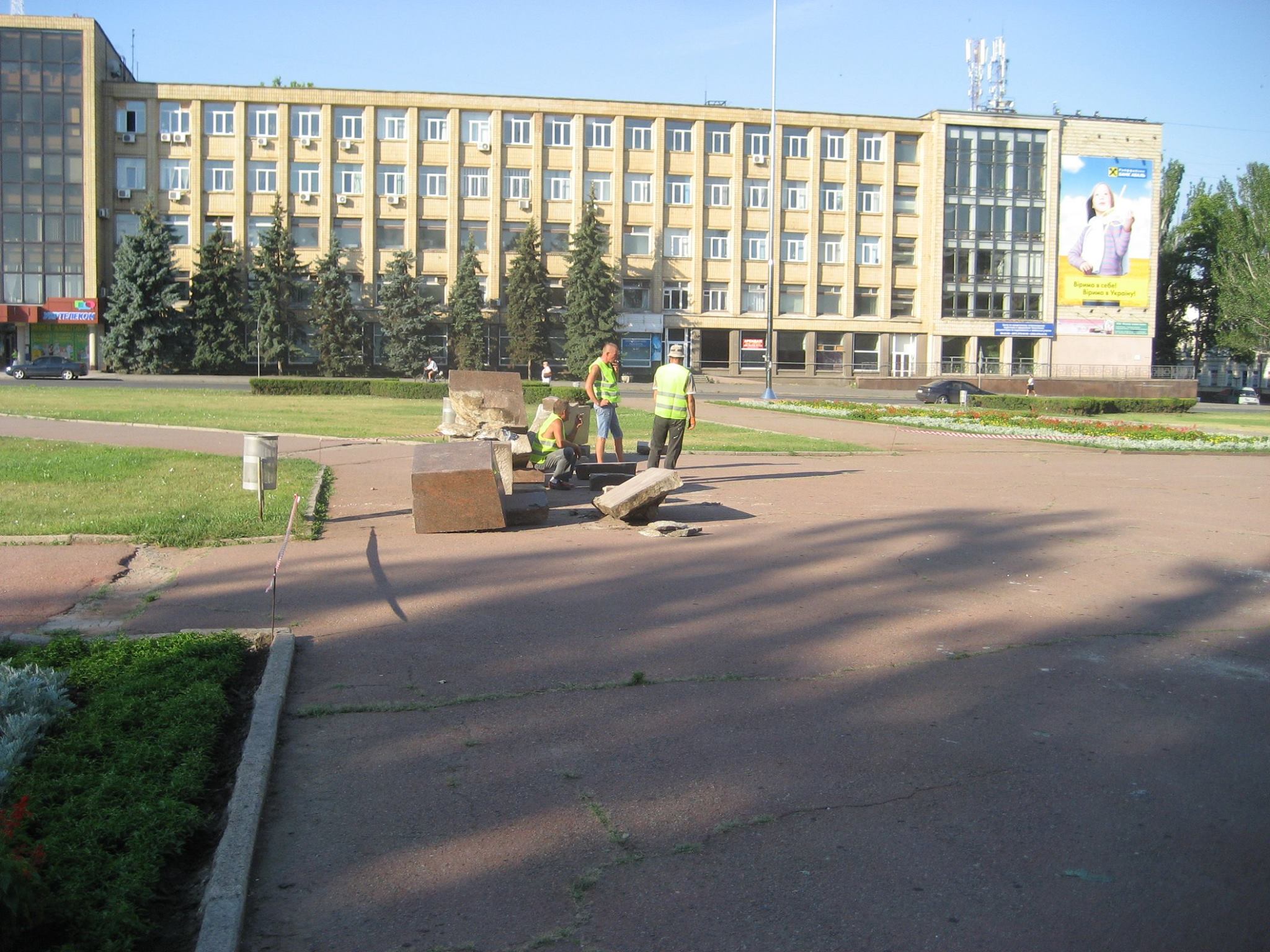 У Миколаєві демонтують постамент Леніну - фото 1