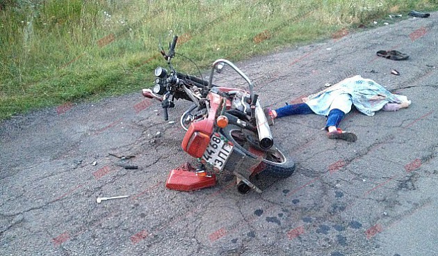 На Запоріжжі сталася аварія з мотоциклом, двоє загинули - фото 1
