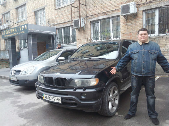 На яких іномарках гасають бідні прокурори Києва  - фото 3