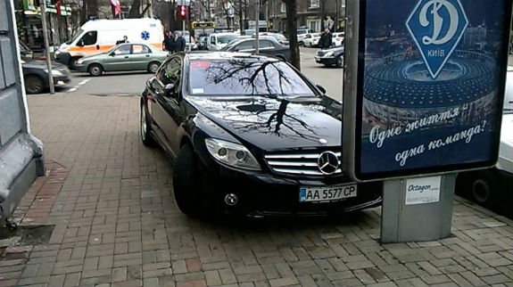 Скандальний мільйонер Балашов переміг у конкурсі "Паркуюсь, як жлоб" - фото 5