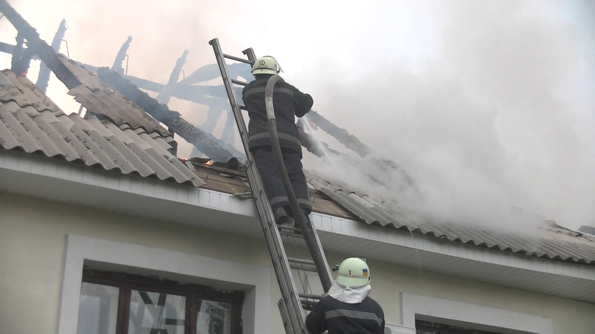 Рятувальники показали, як гасили дитсадок на Харківщині (ВІДЕО, ФОТО)  - фото 3