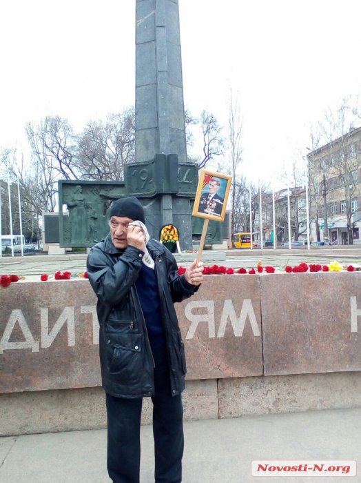 У Миколаєві невідомі в масках напали на мітинг комуністів - фото 1