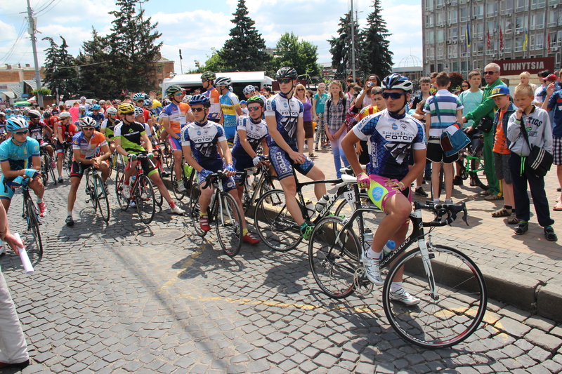 У Вінниці стартували міжнародні велогонки - фото 1