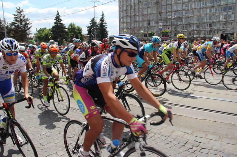 У Вінниці стартували міжнародні велогонки - фото 2