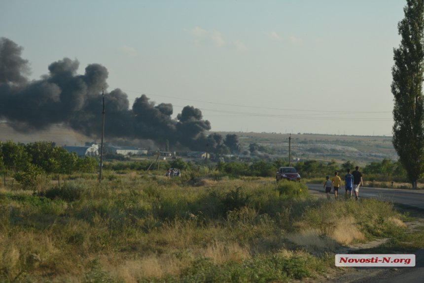 На Миколаївщині загорівся підпільний завод по переробці автомобільних шин - фото 2