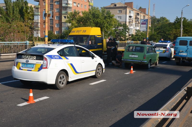 У Миколаєві патрульні влаштували погоню за водієм під кайфом та подряпали Пріуси - фото 5